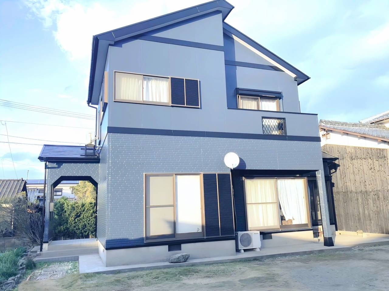 柳川市　T様邸　屋根、外壁塗装工事 (ラジカル塗料、シリコン樹脂)